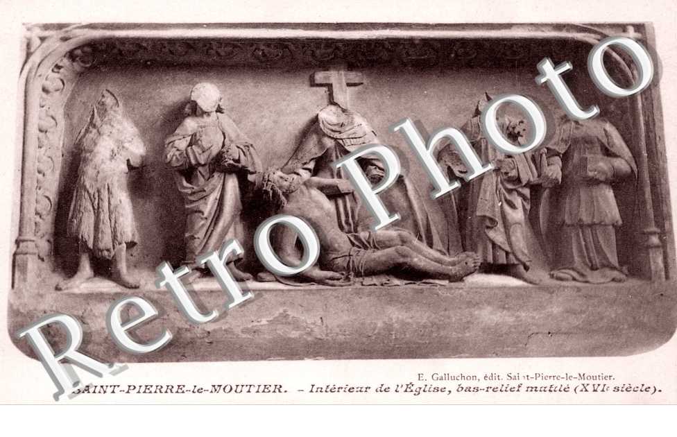 Intérieur de l'Eglise - Bas Relief