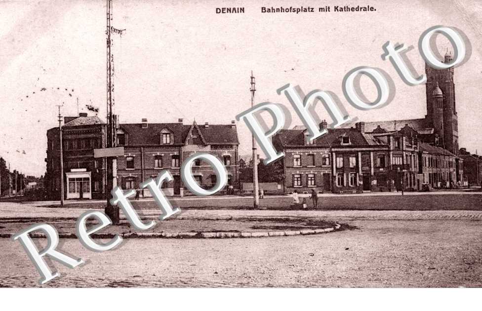bahnhofsplatz mit kathedrale