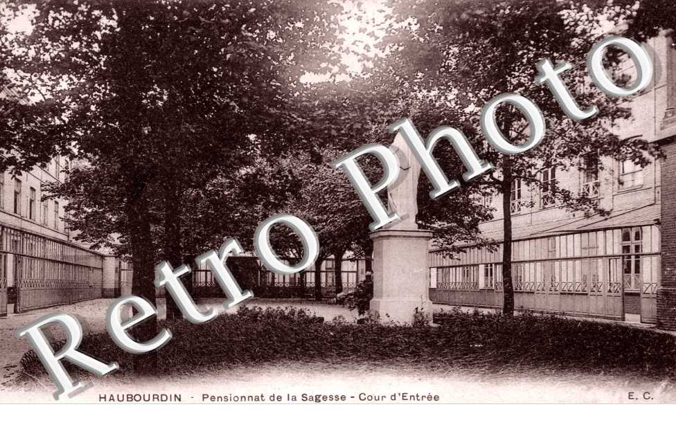 Pensionnat de la Sagesse - Cour d&#039;entree