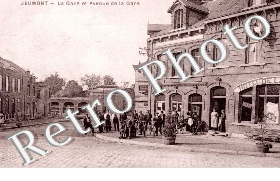 La gare et avenue de la gare