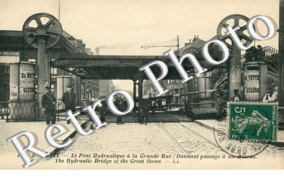 le Pont Hydraulique a la Grande-Rue (Donnant passage a un Bateau)