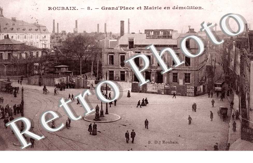 Grand&#039;Place et Mairie en demolition