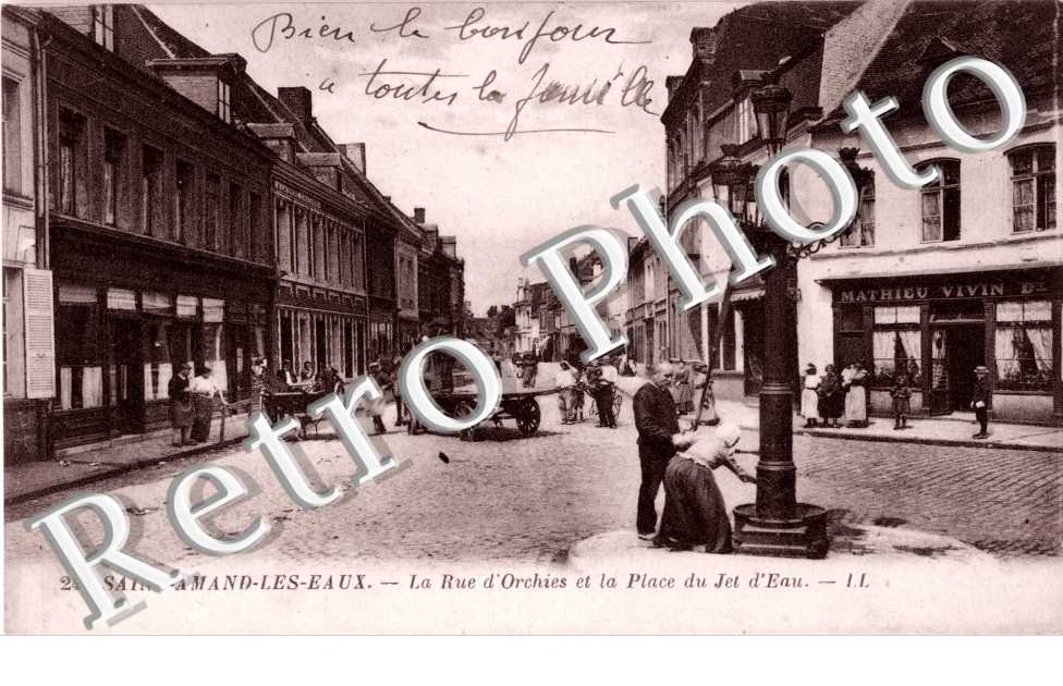 La rue d&#039;Orchies et la place du jet d&#039;eau