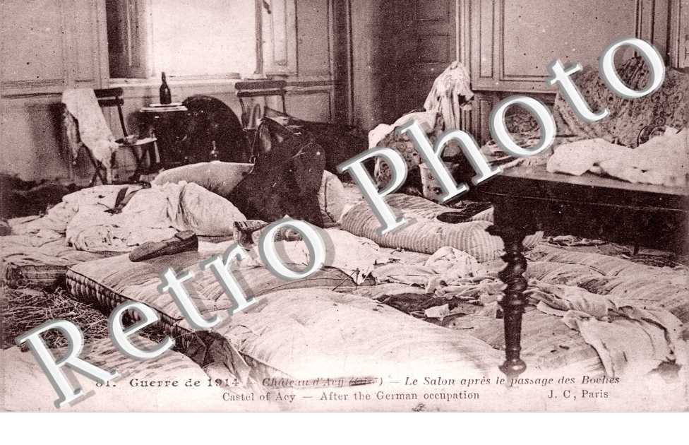 Le Chateau - Le salon apès le Passage des Boches