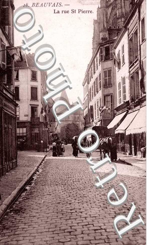 La Rue Saint Pierre