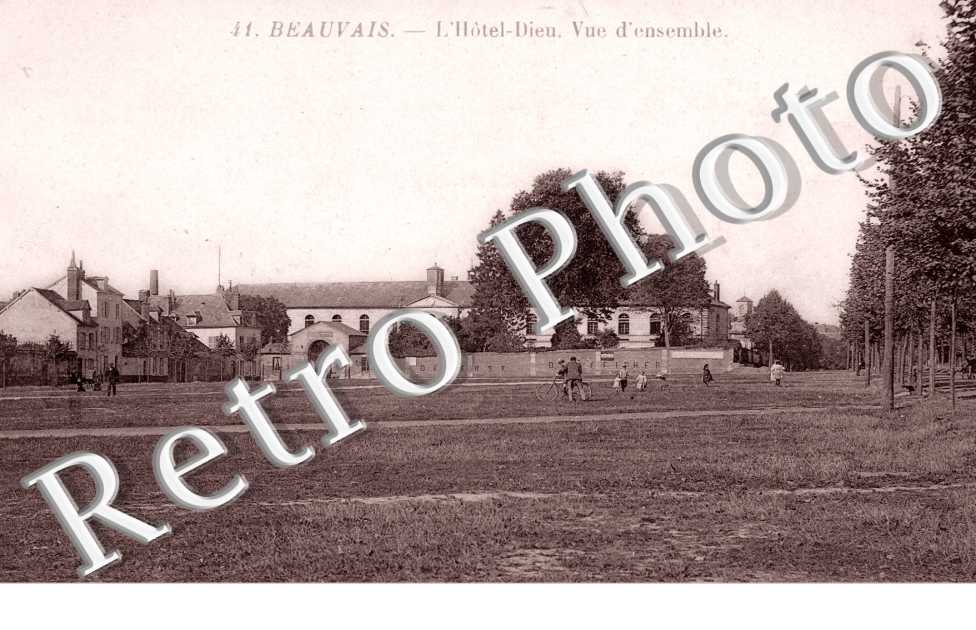 l&#039;Hotel-Dieu, Vue d&#039;Ensemble