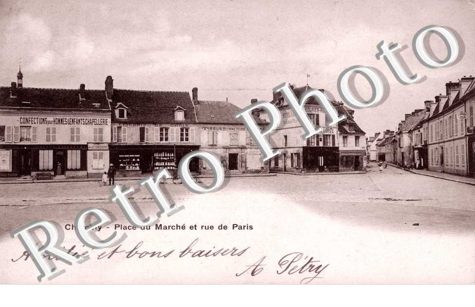 Place du Marche et Rue de Paris