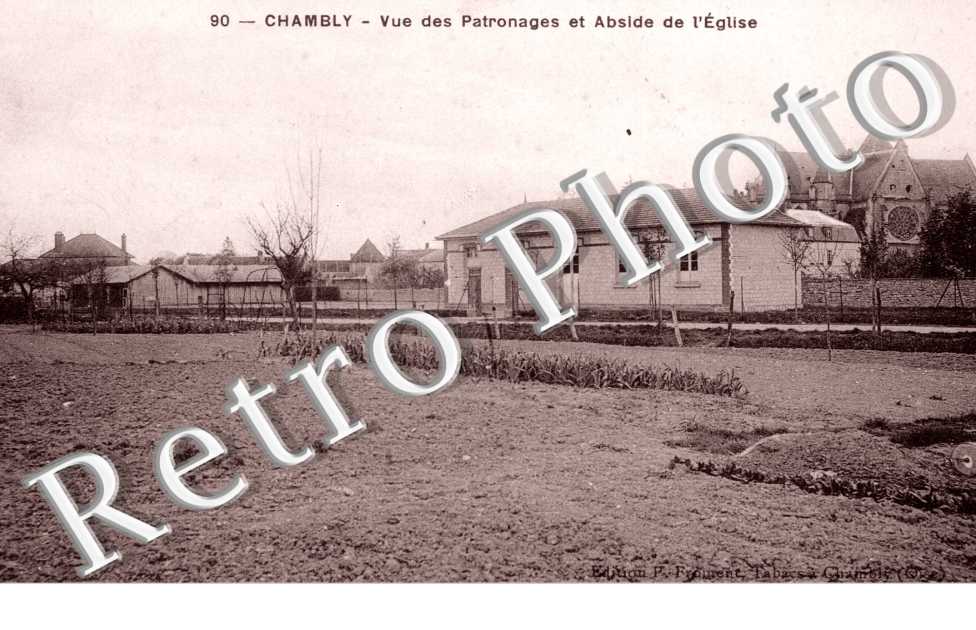 Vue des Patronages et Abside de l'Eglise