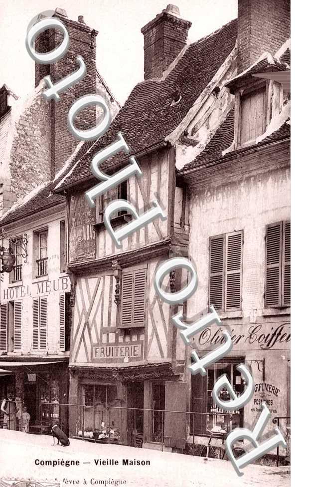 la Rue Solferino, Vieille Maison