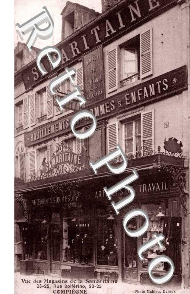 Rue Solferino Vue des Magasins de la Samaritaine