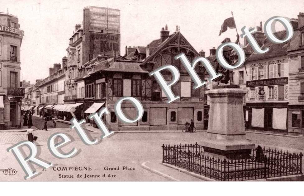 Grand Place et Statue Jeanne d'Arc