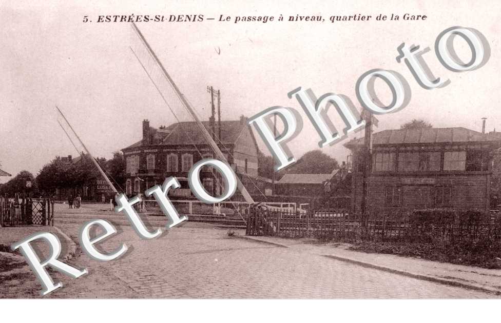 le Passage a Niveau, Quartier de la Gare