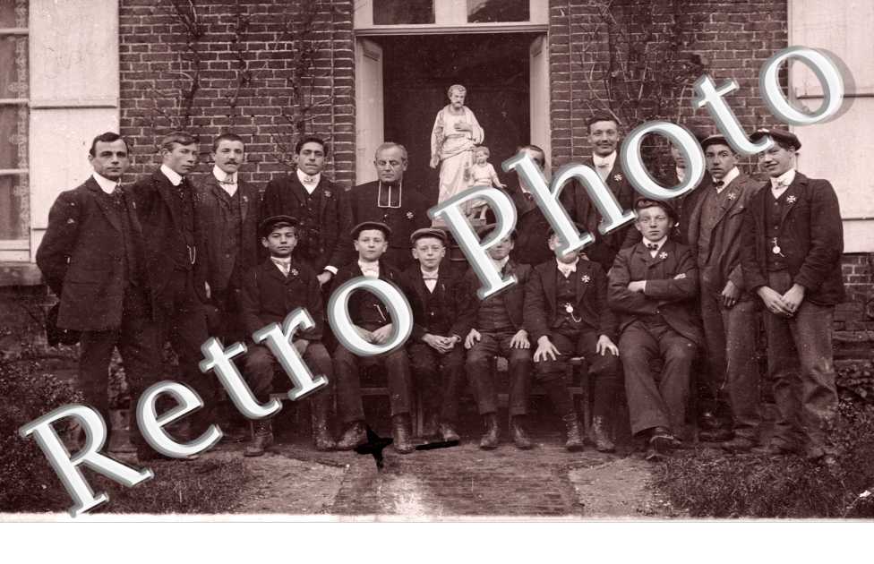 jeunes gens du patronage Saint Joseph - decembre 1910