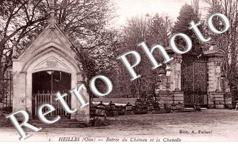 Entrée du Chateau et la Chapelle