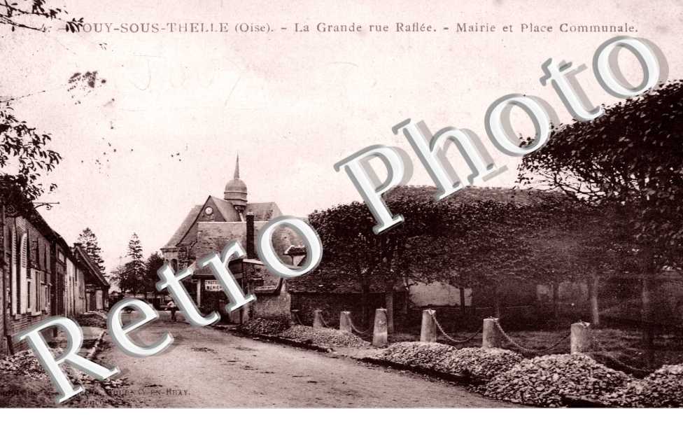 Grande Rue Raflee, Mairie et Place Communale