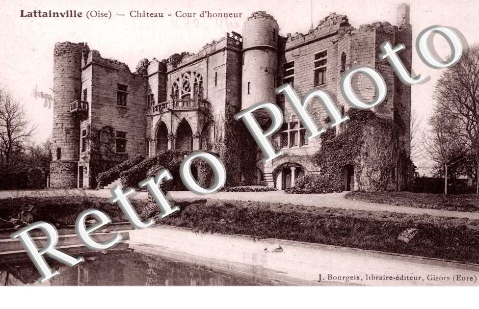 Le Chateau - Cour d'Honneur