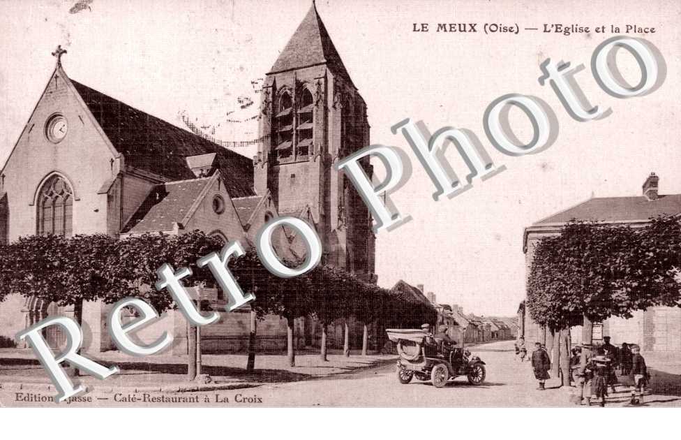 L&#039;eglise et la place