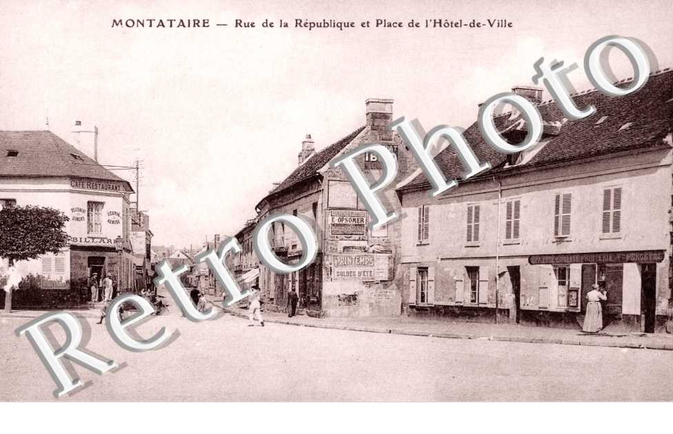 Rue de la Republique et Place de l'Hotel-de-Ville