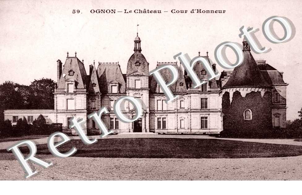 Le Château - Cour d'Honneur