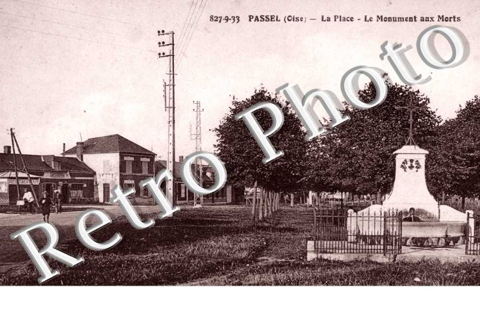 la Place, le Monument aux Morts