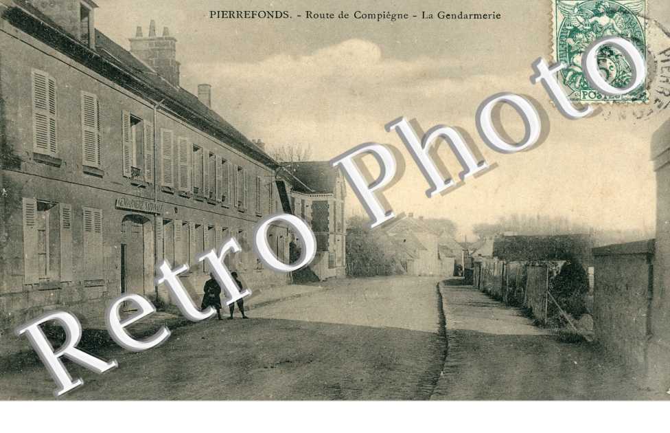 Route de Compiegne, la Gendarmerie