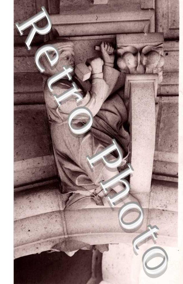 Une Statue de Sculpteur