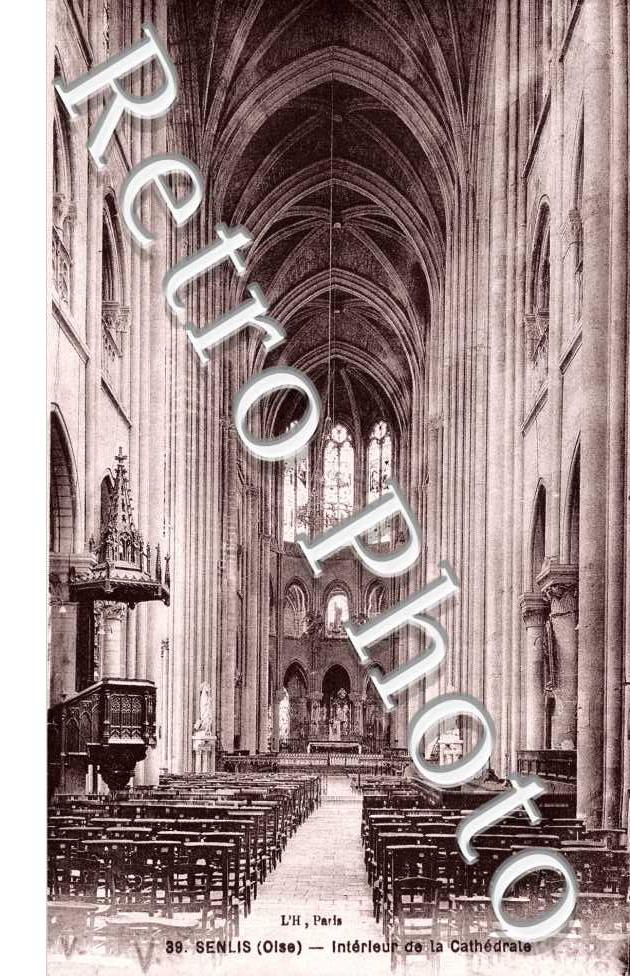 INTERIEUR DE LA CATHEDRALE