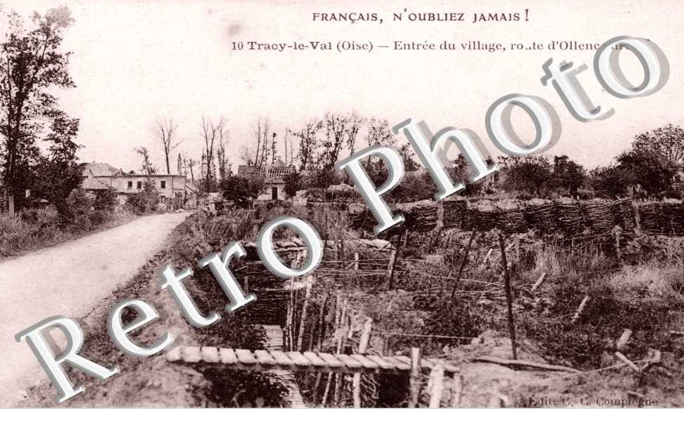 Entrée du Village 