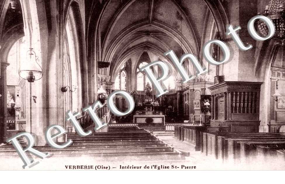 Interieur de l'eglise