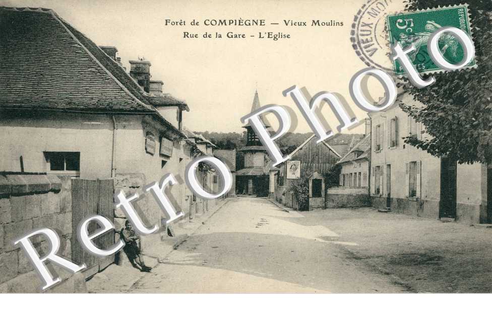 Rue de la gare - L'eglise