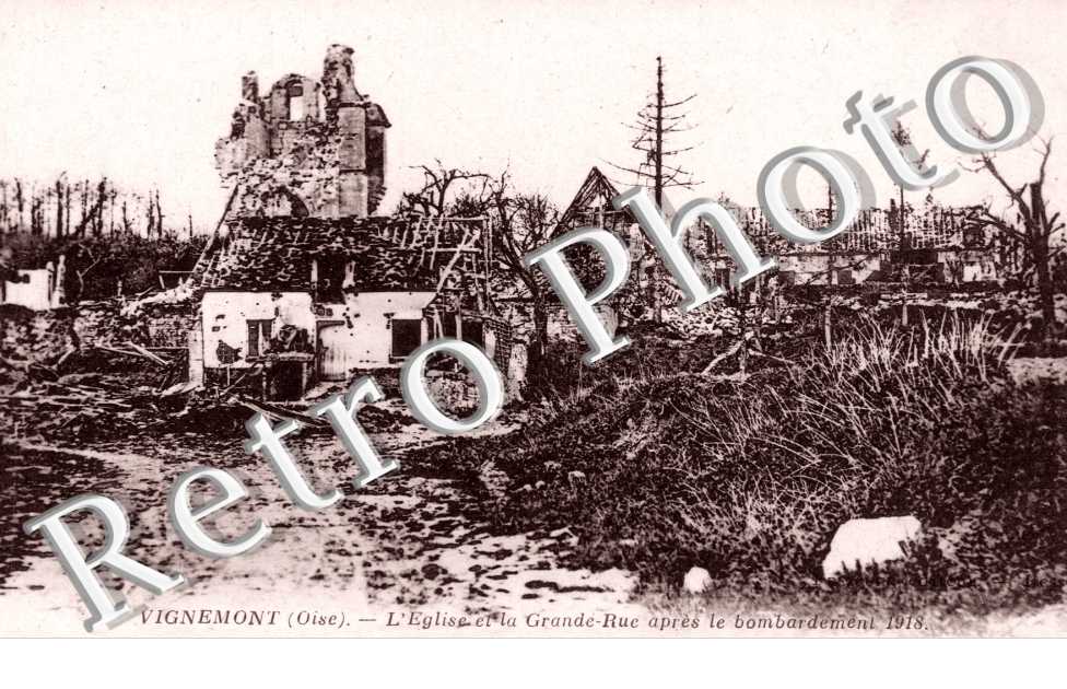 l&#039;Eglise et la Grande rue après le Bombardement