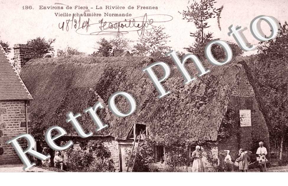 environs de Flers - la riviere de Fresnes Vieilles chaumieres