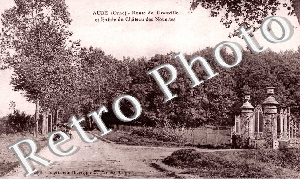 Route de Granville et Entree du Chateau des Nouettes