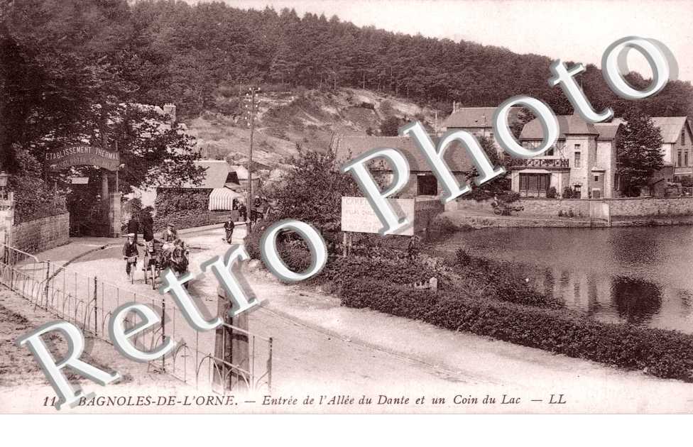 Entree de l'Allee du Dante et un Coin du Lac