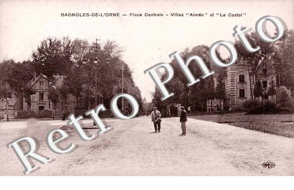 place centrale - Villas "Aimee" et "le Castel"