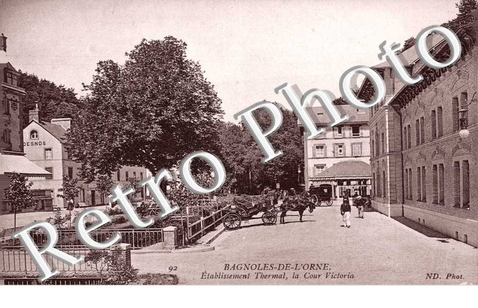 Etablissement Thermal - la cour Victoria