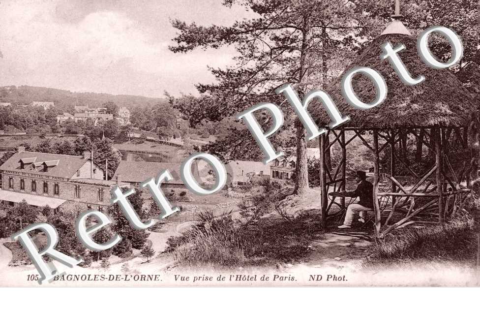 vue prise de l'Hotel de Paris