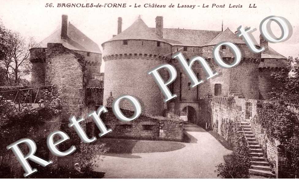 Chateau de Lassay -  le pont levis