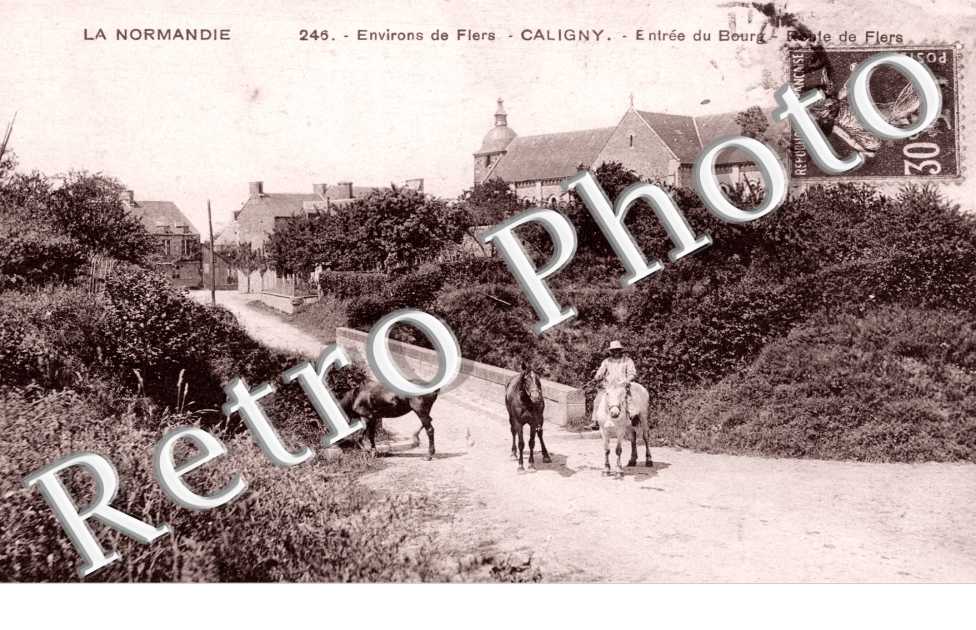 Entree du Bourg, Route de Flers