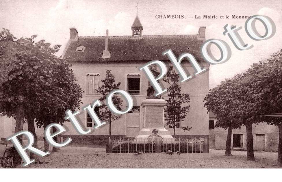 La Mairie et le Monument