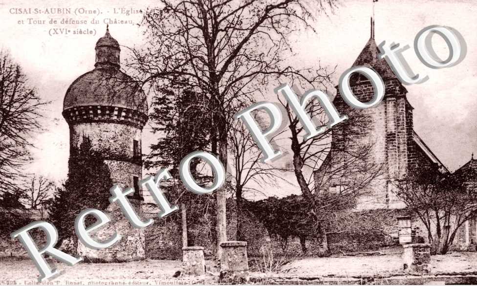 l&#039;Eglise et la Tour de défense du Chateau