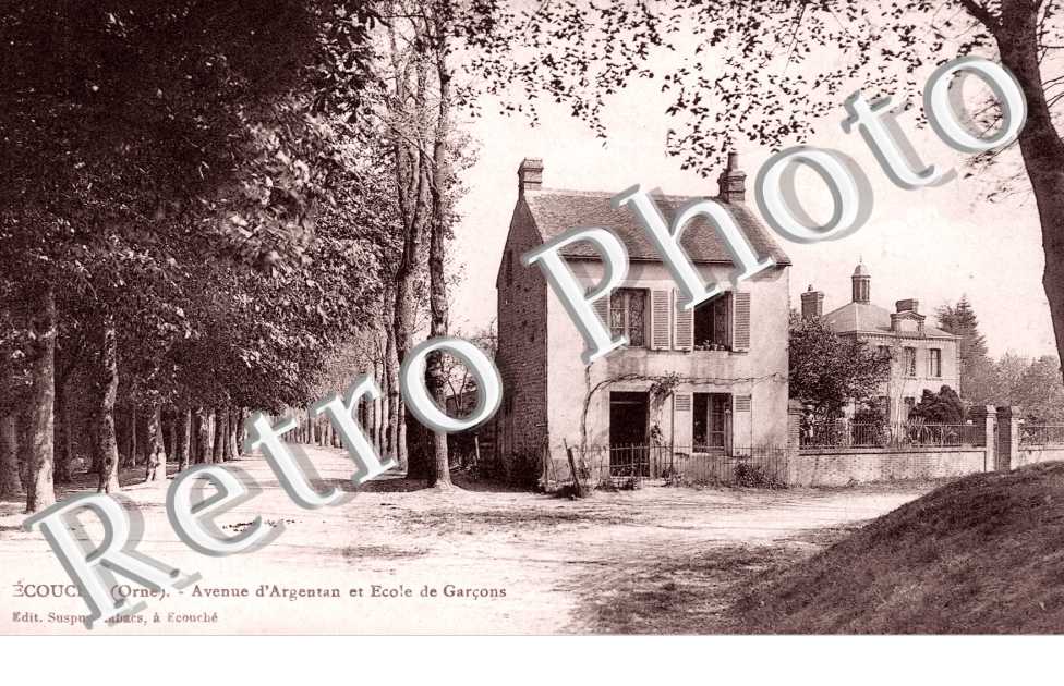 Avenue d&#039;Argentan et l&#039;Ecole de Garcons