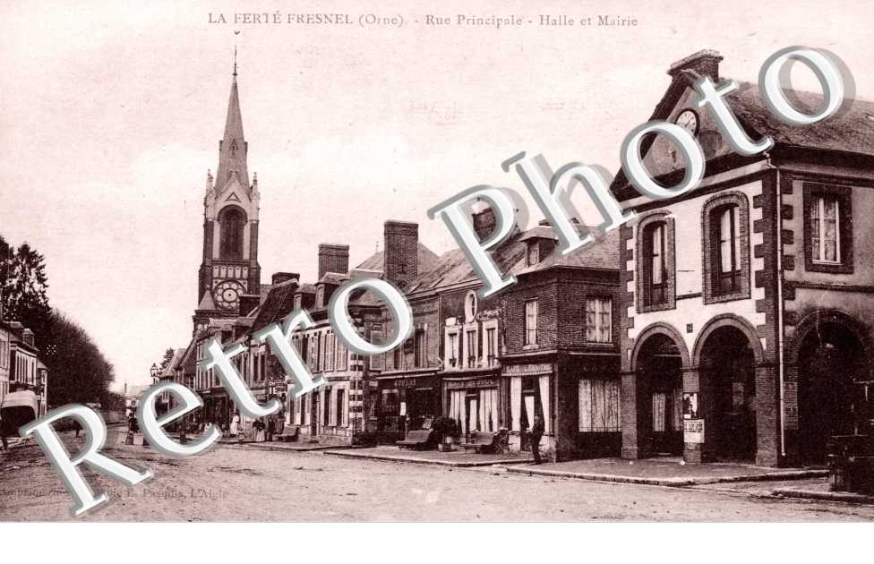 Rue Principale, Halle et Mairie