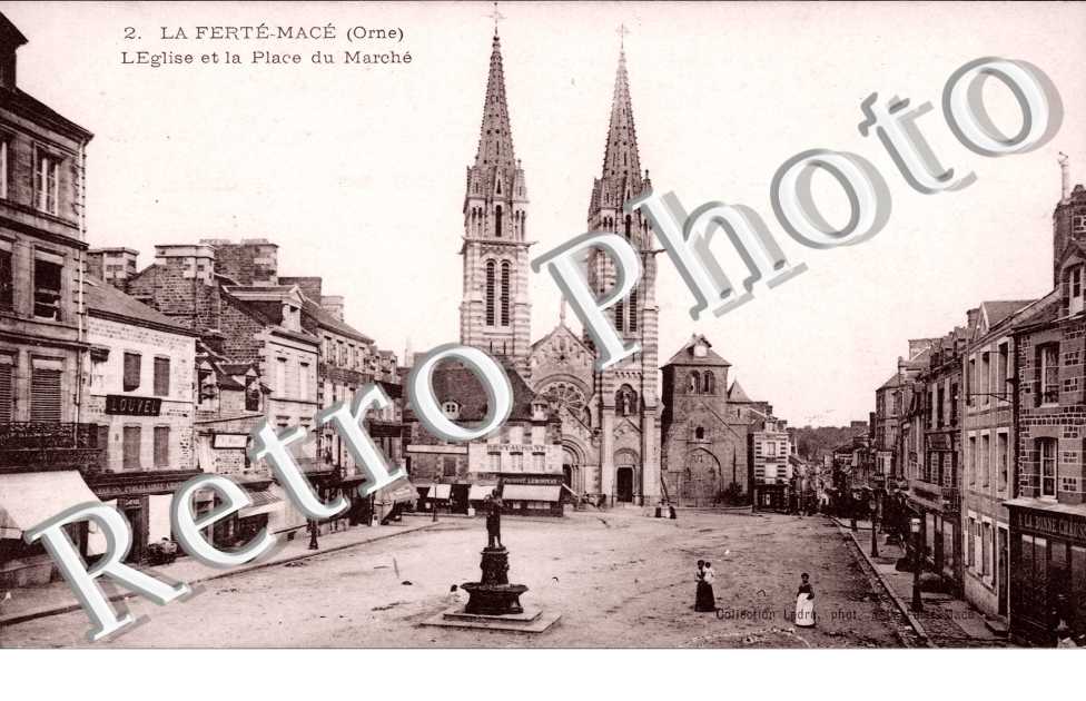L'Eglise et la Place du Marche