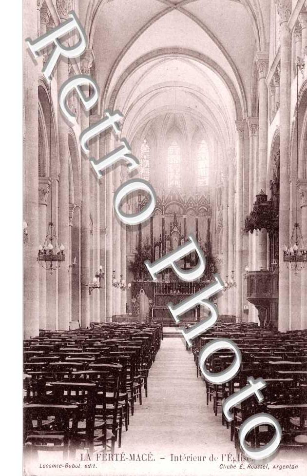 Interieur de l'eglise