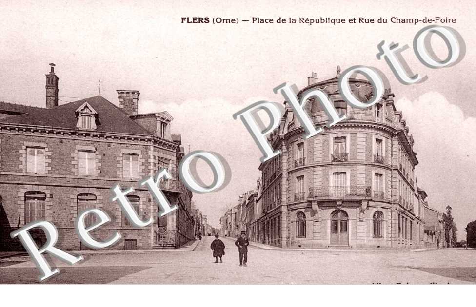 place de la Republique et rue du Champ de Foire
