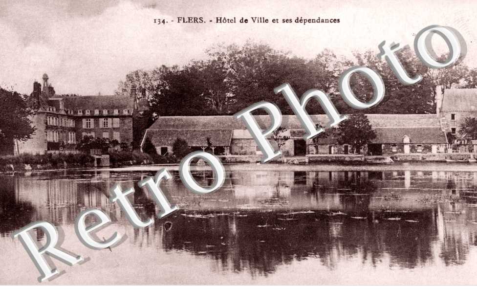 Hotel de Ville et ses dependances
