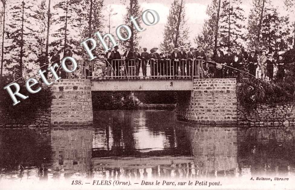 Dans le Parc, sur le Petit Pont