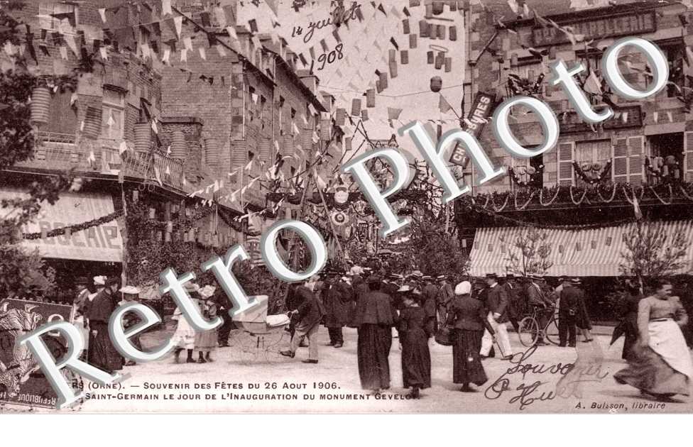 rue Saint Germain le jour de l&#039;inuaguration du monument Gevelot  Fetes du 26 aout 1906
