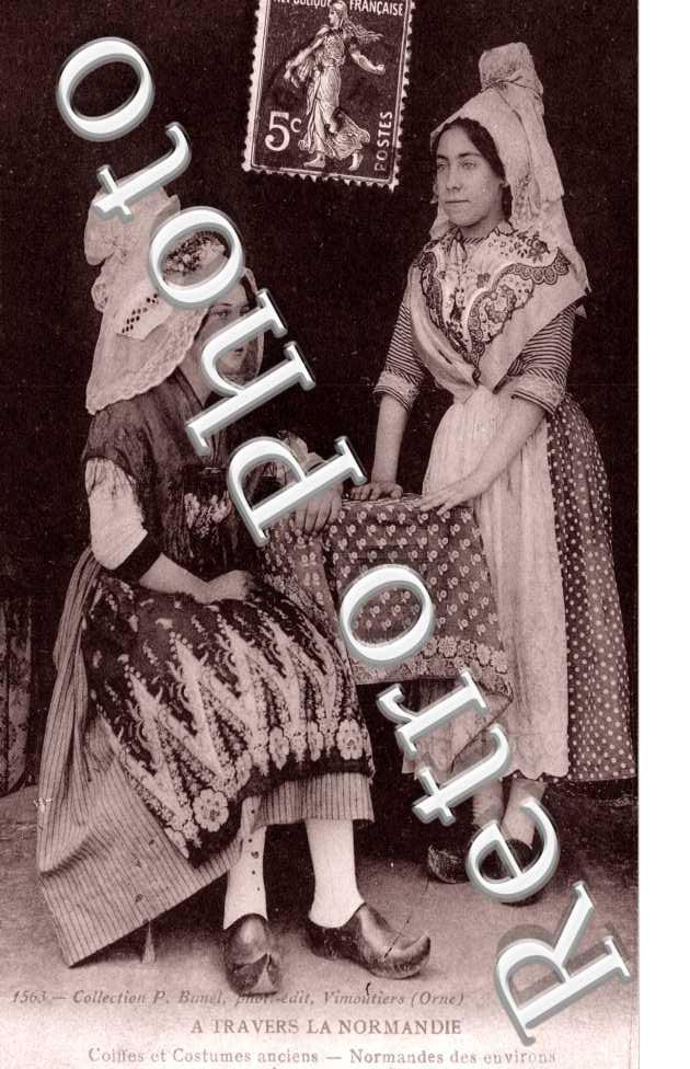 coiffes et costumes - normandes des environs.